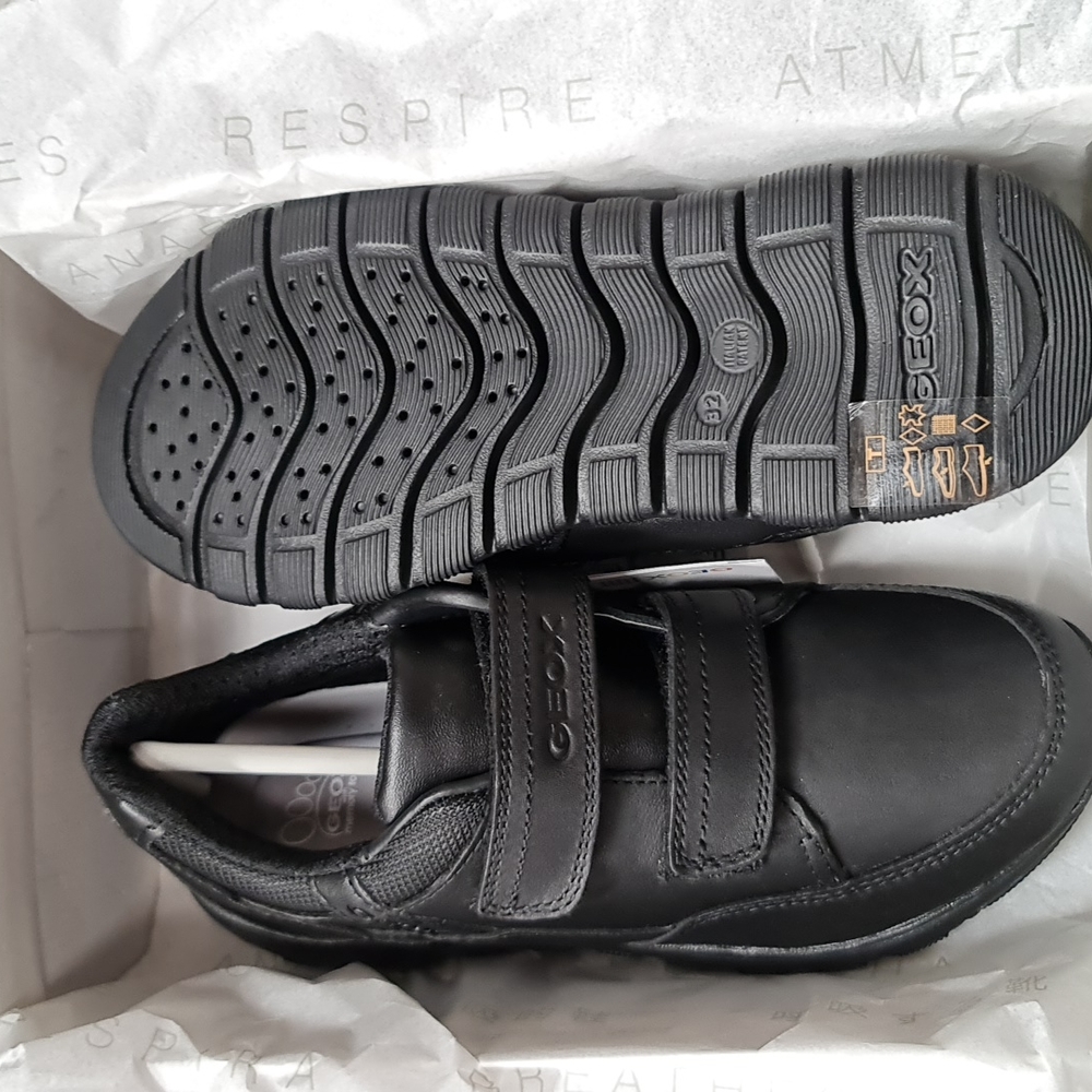 🎁 Geox Xunday Uniform Kids Leather Shoe - Picture 3 of 3